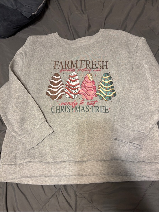 SHEIN Tops - SHEIN Christmas crewneck sweatshirt